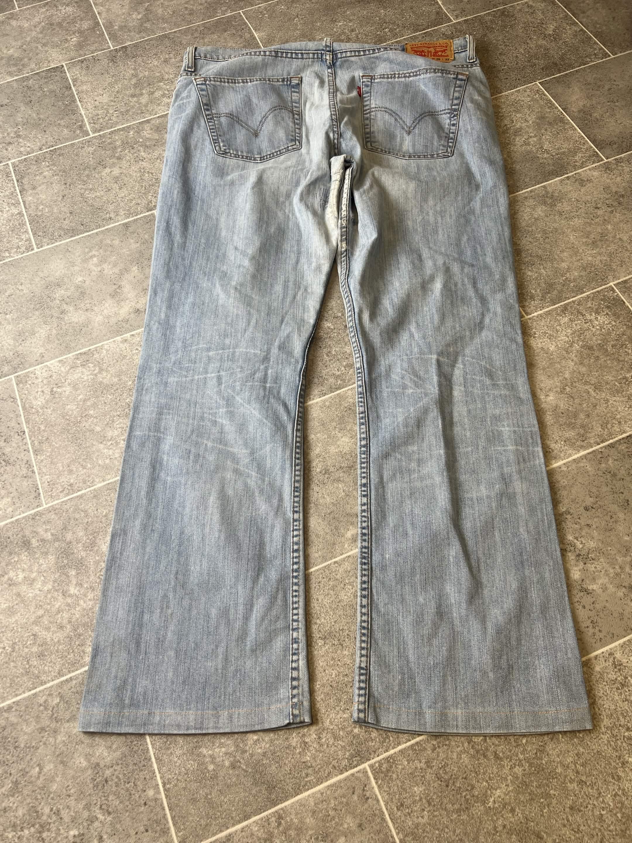 Levis 512 Bootcut Jeans