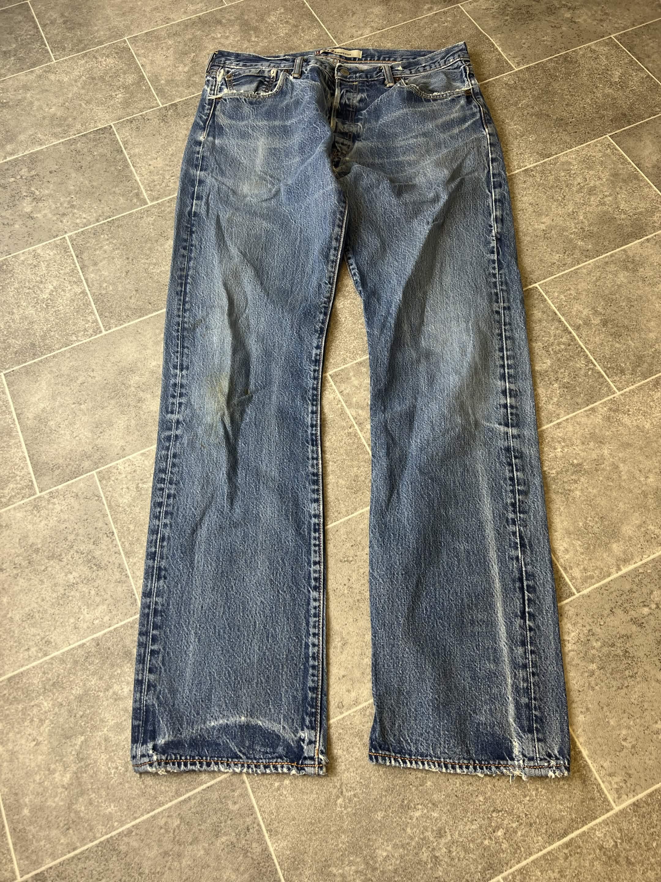 Levis 512 Bootcut Jeans