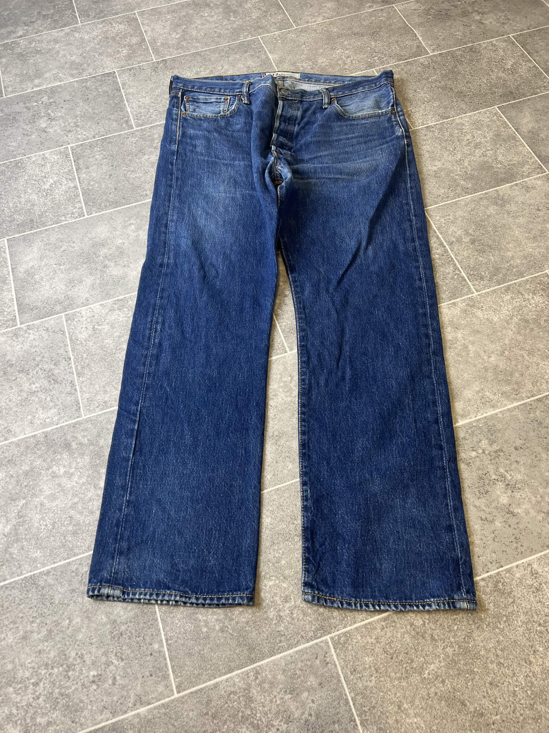 Levis 512 Bootcut Jeans