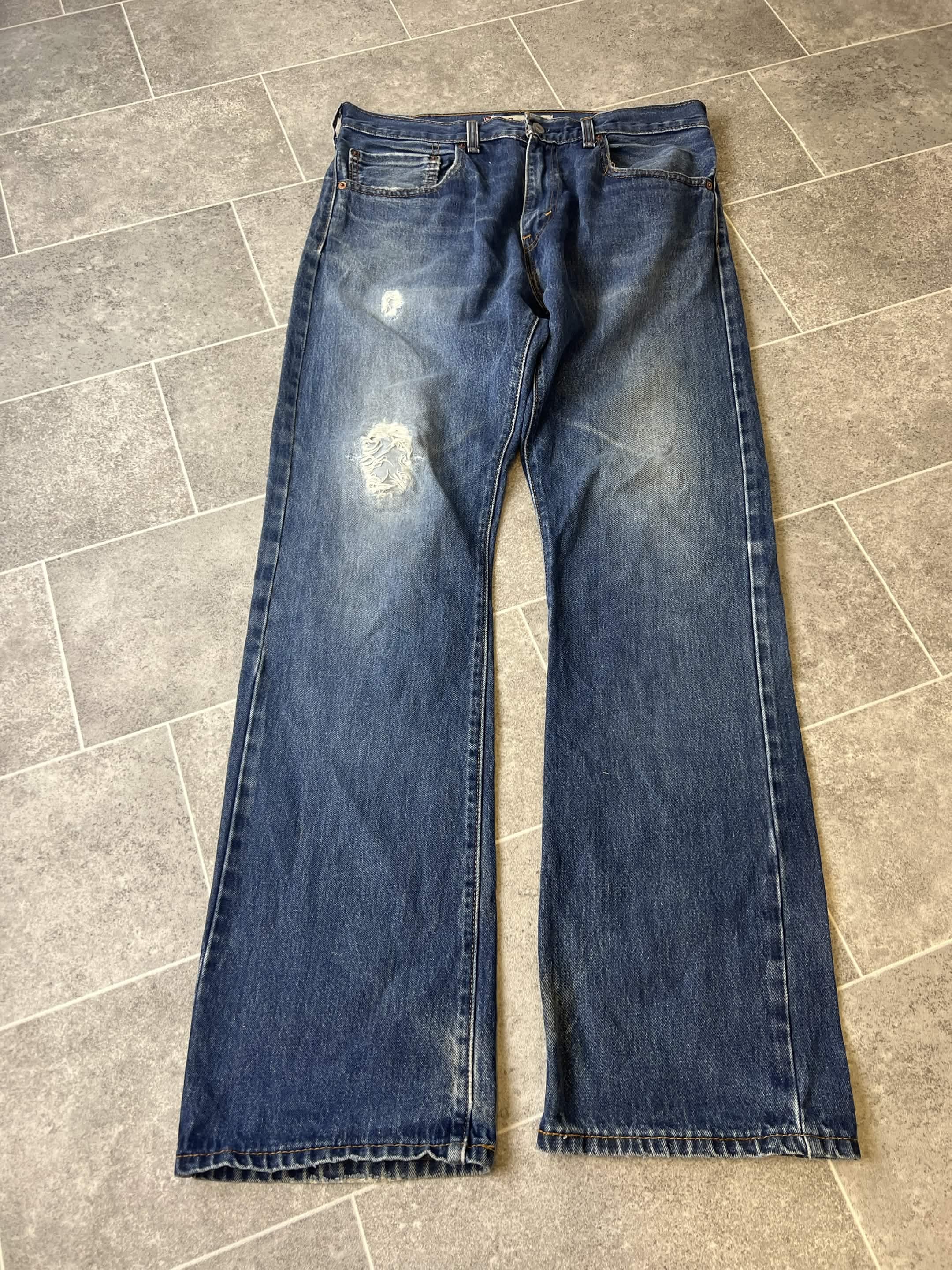 Levis 512 Bootcut Jeans